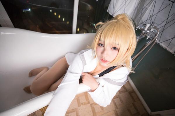    神楽坂真冬《Fate/Grand Order》白贞德角色扮演泳装写真，私房照与户外夜景完美结合，极致还原动漫少女萌系诱惑第64张图片