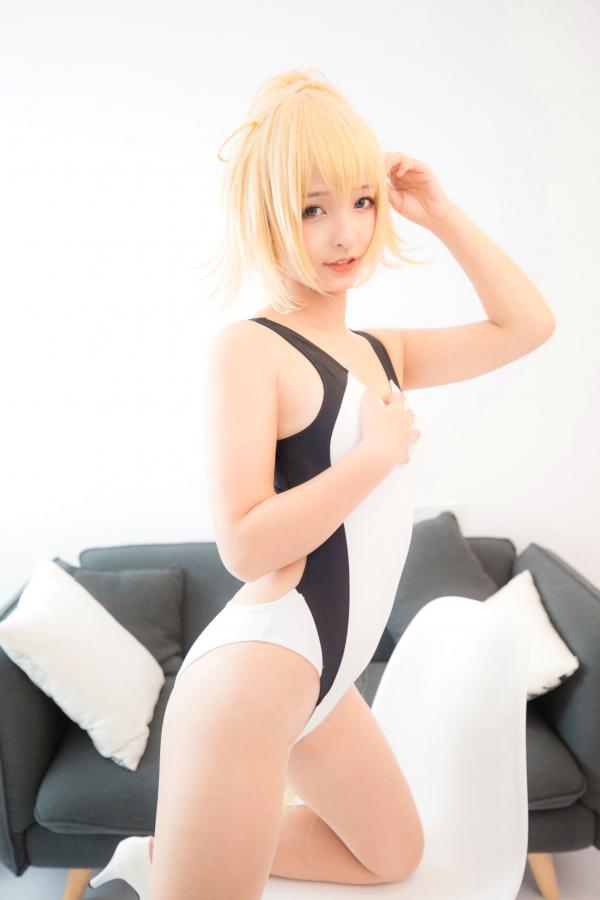    神楽坂真冬《Fate/Grand Order》白贞德角色扮演泳装写真，私房照与户外夜景完美结合，极致还原动漫少女萌系诱惑第84张图片