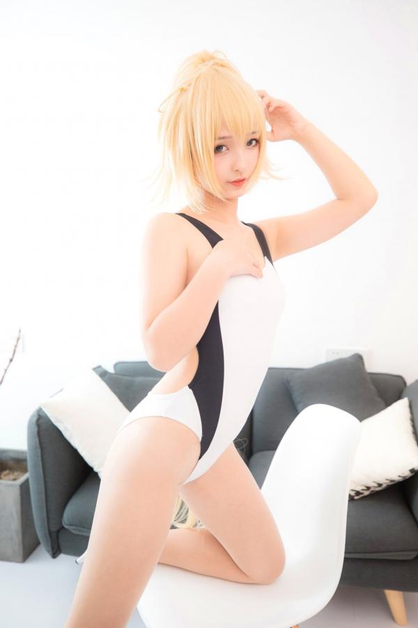    神楽坂真冬《Fate/Grand Order》白贞德角色扮演泳装写真，私房照与户外夜景完美结合，极致还原动漫少女萌系诱惑第85张图片