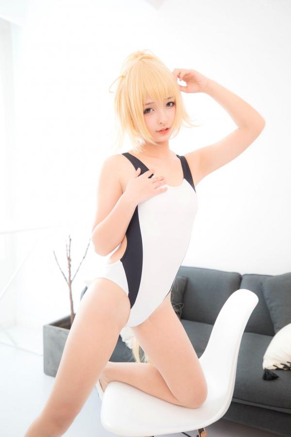    神楽坂真冬《Fate/Grand Order》白贞德角色扮演泳装写真，私房照与户外夜景完美结合，极致还原动漫少女萌系诱惑第86张图片