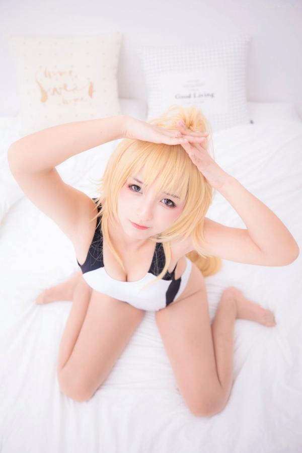    神楽坂真冬《Fate/Grand Order》白贞德角色扮演泳装写真，私房照与户外夜景完美结合，极致还原动漫少女萌系诱惑第143张图片