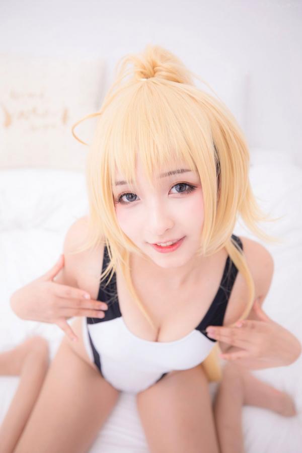    神楽坂真冬《Fate/Grand Order》白贞德角色扮演泳装写真，私房照与户外夜景完美结合，极致还原动漫少女萌系诱惑第145张图片
