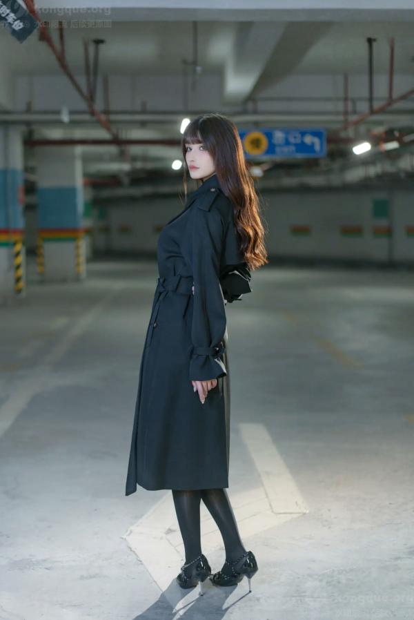    鹿八岁 牧畜计划VOL.2 绳艺捆绑 蕾丝内衣 黑色风衣 性感女神私房写真 [121P]第5张图片