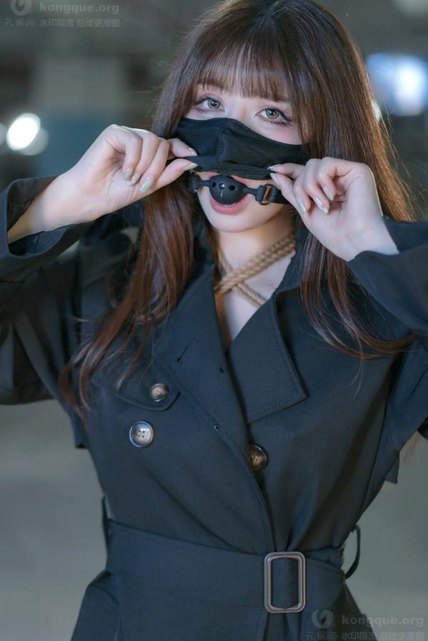    鹿八岁 牧畜计划VOL.2 绳艺捆绑 蕾丝内衣 黑色风衣 性感女神私房写真 [121P]第27张图片