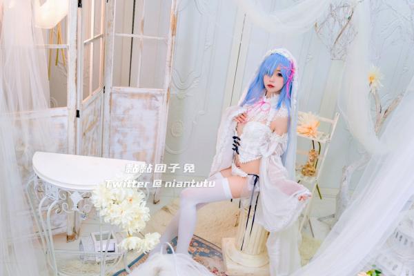    黏黏团子兔-Rem婚纱诱惑角色扮演，白丝蕾丝梦幻私房写真第3张图片
