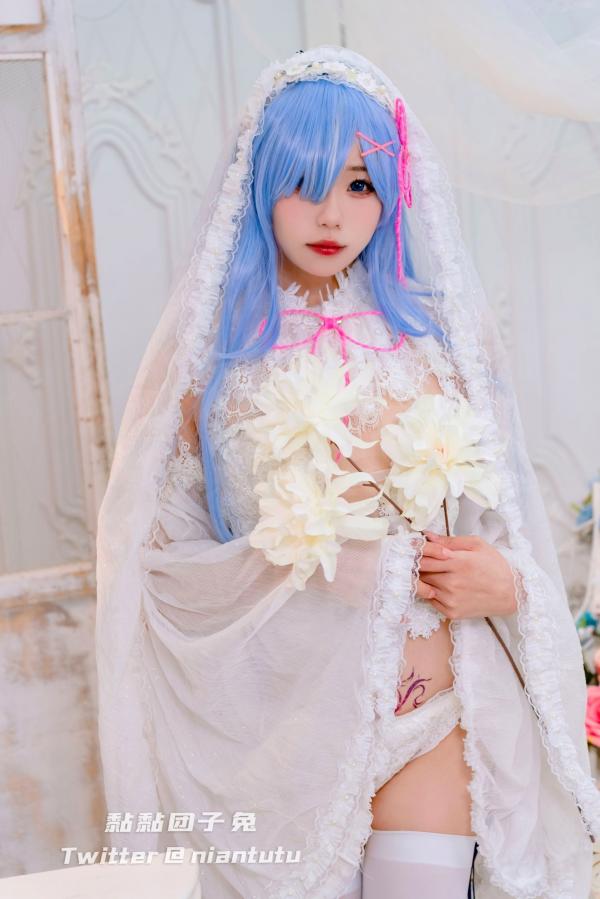    黏黏团子兔-Rem婚纱诱惑角色扮演，白丝蕾丝梦幻私房写真第4张图片