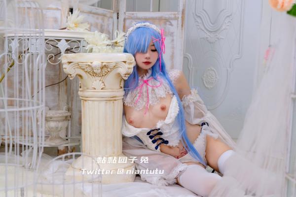    黏黏团子兔-Rem婚纱诱惑角色扮演，白丝蕾丝梦幻私房写真第20张图片