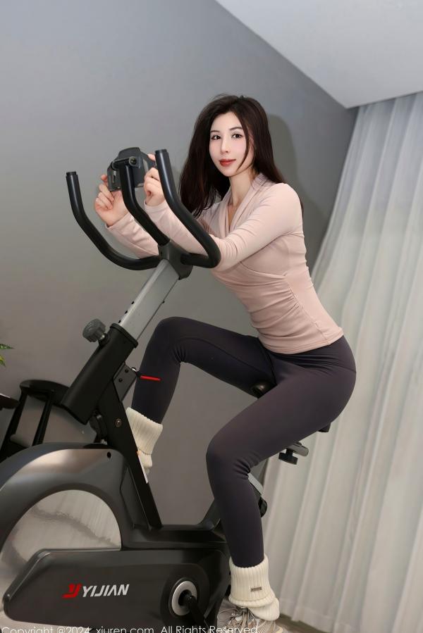    秀人网XiuRen 7909 - 曼柔 - 健身房瑜伽裤私房写真，粉色轻透蕾丝内衣尽显曼妙身姿，大尺度无圣光性感女神大片第12张图片