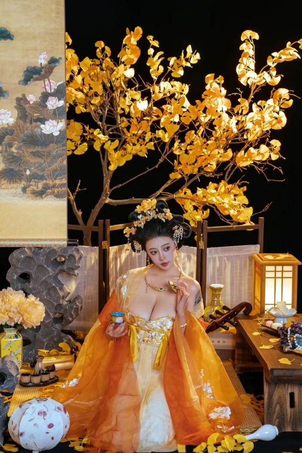 奈汐酱nice 奈汐酱  奈汐酱nice - 金笺寄月：绝美国风古装私房写真，半透薄纱与丝袜的极致诱惑，古典韵味与现代性感完美交融第9张图片