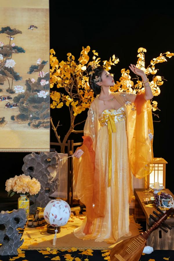 奈汐酱nice 奈汐酱  奈汐酱nice - 金笺寄月：绝美国风古装私房写真，半透薄纱与丝袜的极致诱惑，古典韵味与现代性感完美交融第29张图片