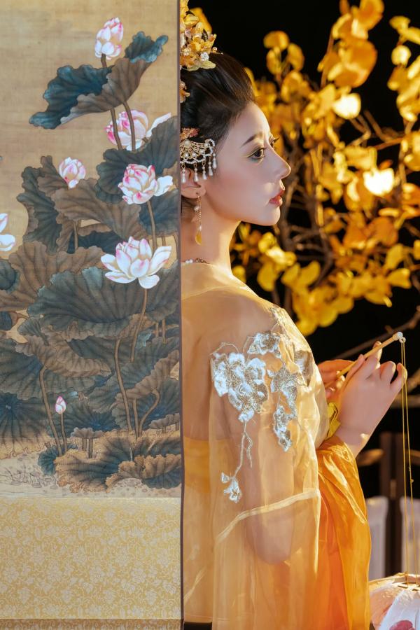 奈汐酱nice 奈汐酱  奈汐酱nice - 金笺寄月：绝美国风古装私房写真，半透薄纱与丝袜的极致诱惑，古典韵味与现代性感完美交融第32张图片