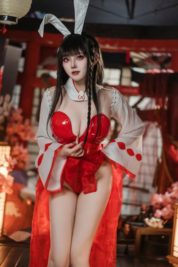    Natsuko夏夏子碧蓝航线大山巫女兔COS写真，极品兔女郎和风连体衣性感大尺度身材，唯美樱花室内私房摄影[71P]第3张图片