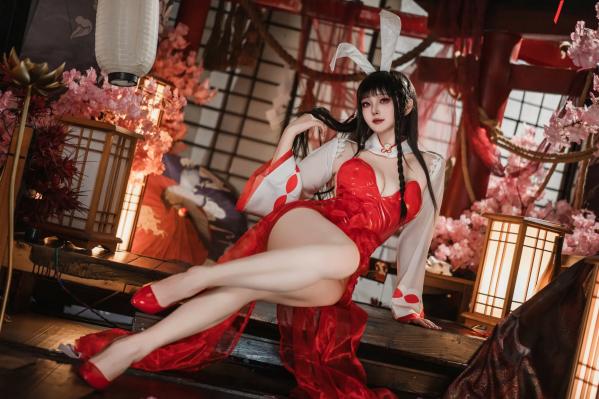    Natsuko夏夏子碧蓝航线大山巫女兔COS写真，极品兔女郎和风连体衣性感大尺度身材，唯美樱花室内私房摄影[71P]第19张图片