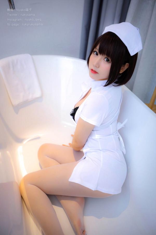    Nyako喵子-护士制服诱惑与黑丝私房写真，童颜巨乳的极致魅力，清新与性感并存的绝美演绎第137张图片
