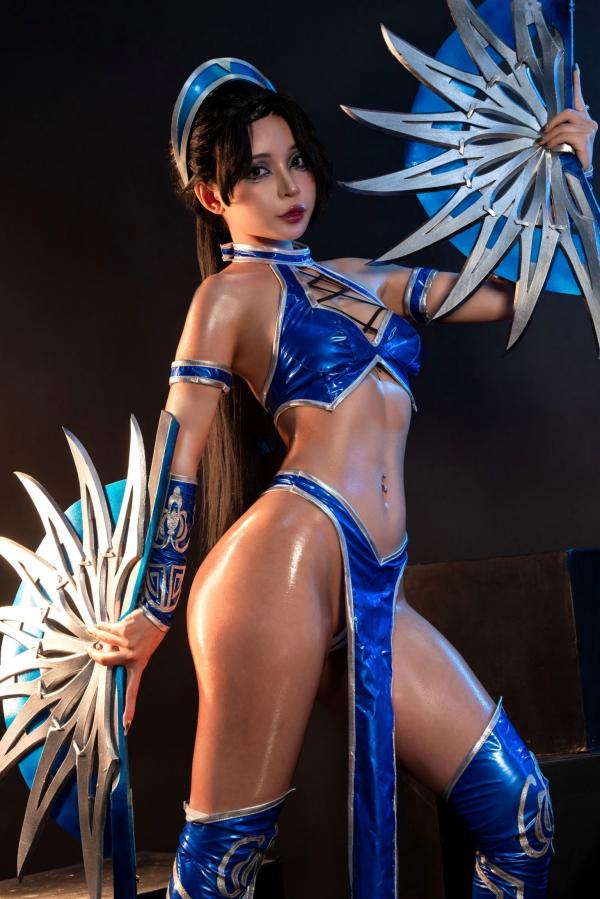    梅子-Umeko-J真人快打吉塔娜Kitana极致Cosplay写真，香汗淋漓展现野性冷艳美与逆天曲线第3张图片