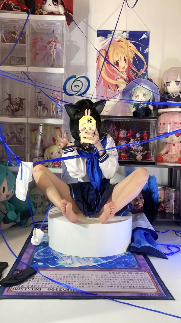    白栎Shirly桔梗COS欣赏：二次元动漫屋里的猫耳美少女，水手服丝袜诱惑，极致足控福利，可爱与性感的碰撞[65P]第1张图片