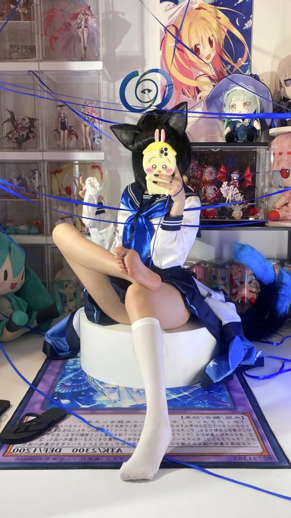    白栎Shirly桔梗COS欣赏：二次元动漫屋里的猫耳美少女，水手服丝袜诱惑，极致足控福利，可爱与性感的碰撞[65P]第18张图片