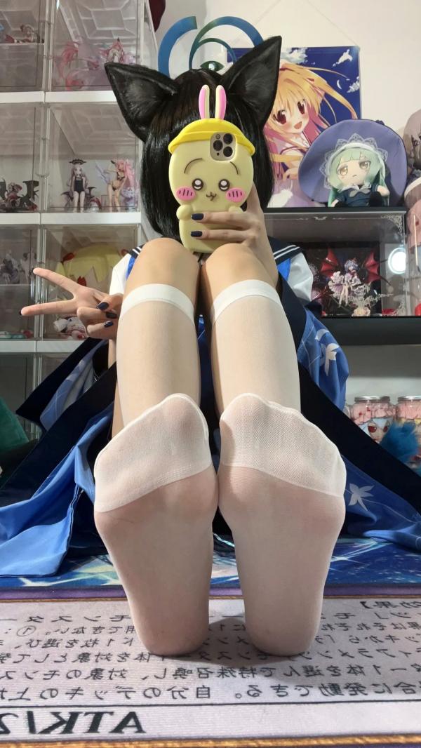    白栎Shirly桔梗COS欣赏：二次元动漫屋里的猫耳美少女，水手服丝袜诱惑，极致足控福利，可爱与性感的碰撞[65P]第27张图片