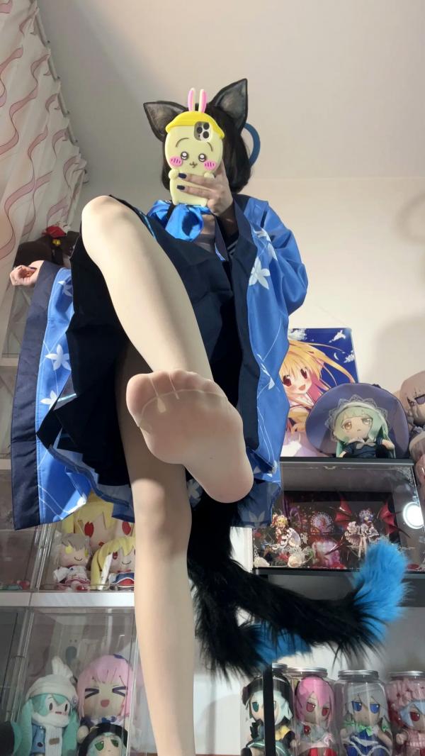    白栎Shirly桔梗COS欣赏：二次元动漫屋里的猫耳美少女，水手服丝袜诱惑，极致足控福利，可爱与性感的碰撞[65P]第32张图片