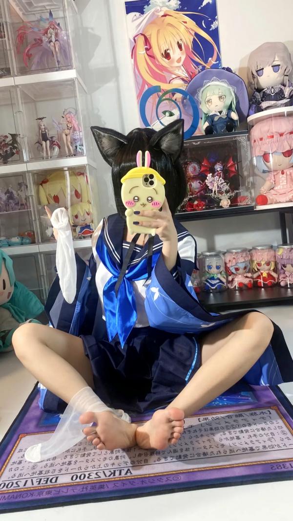    白栎Shirly桔梗COS欣赏：二次元动漫屋里的猫耳美少女，水手服丝袜诱惑，极致足控福利，可爱与性感的碰撞[65P]第33张图片