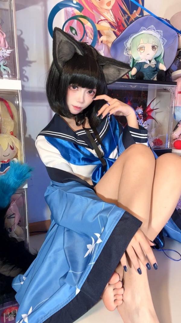    白栎Shirly桔梗COS欣赏：二次元动漫屋里的猫耳美少女，水手服丝袜诱惑，极致足控福利，可爱与性感的碰撞[65P]第44张图片