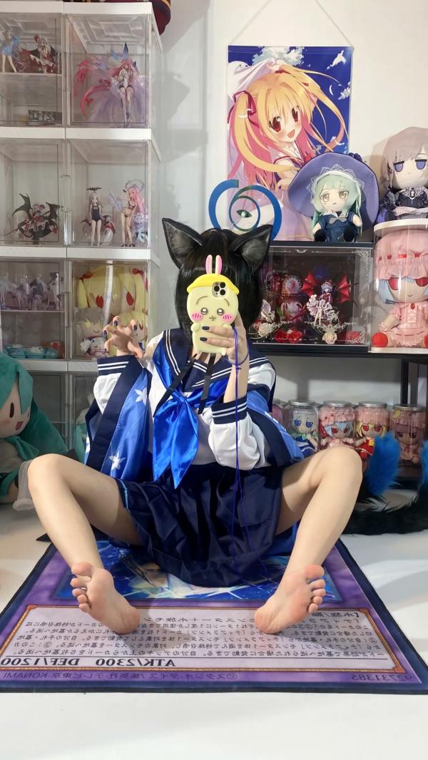   白栎Shirly桔梗COS欣赏：二次元动漫屋里的猫耳美少女，水手服丝袜诱惑，极致足控福利，可爱与性感的碰撞[65P]第48张图片