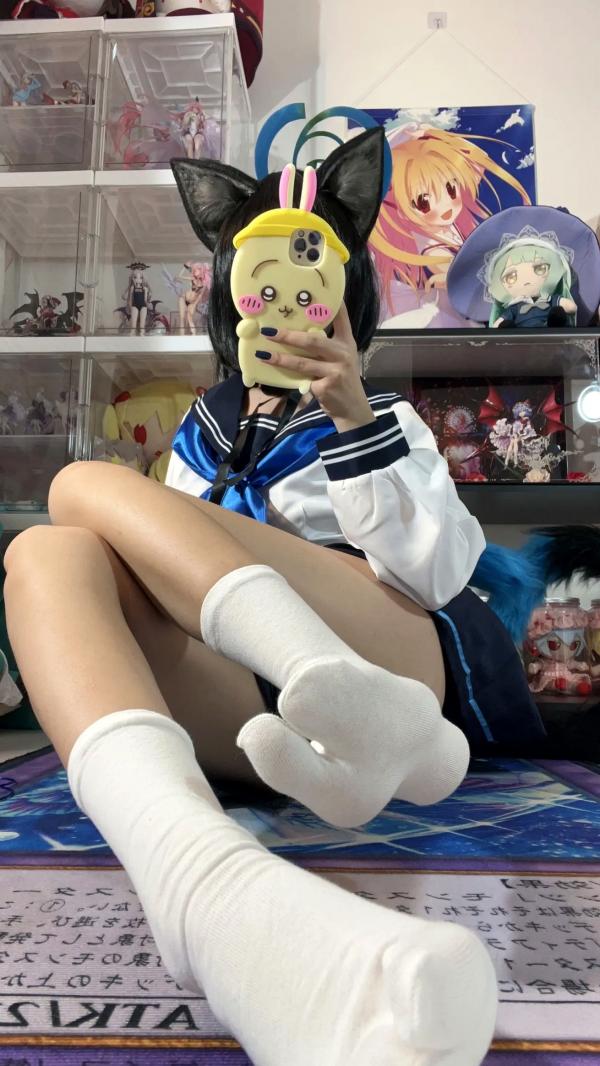    白栎Shirly桔梗COS欣赏：二次元动漫屋里的猫耳美少女，水手服丝袜诱惑，极致足控福利，可爱与性感的碰撞[65P]第49张图片