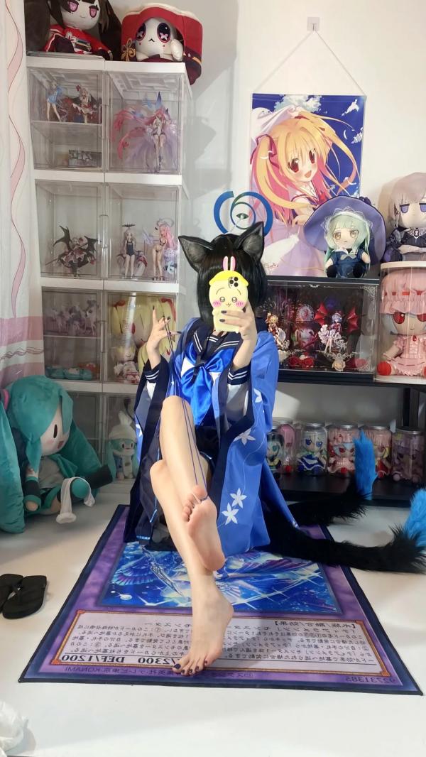    白栎Shirly桔梗COS欣赏：二次元动漫屋里的猫耳美少女，水手服丝袜诱惑，极致足控福利，可爱与性感的碰撞[65P]第65张图片