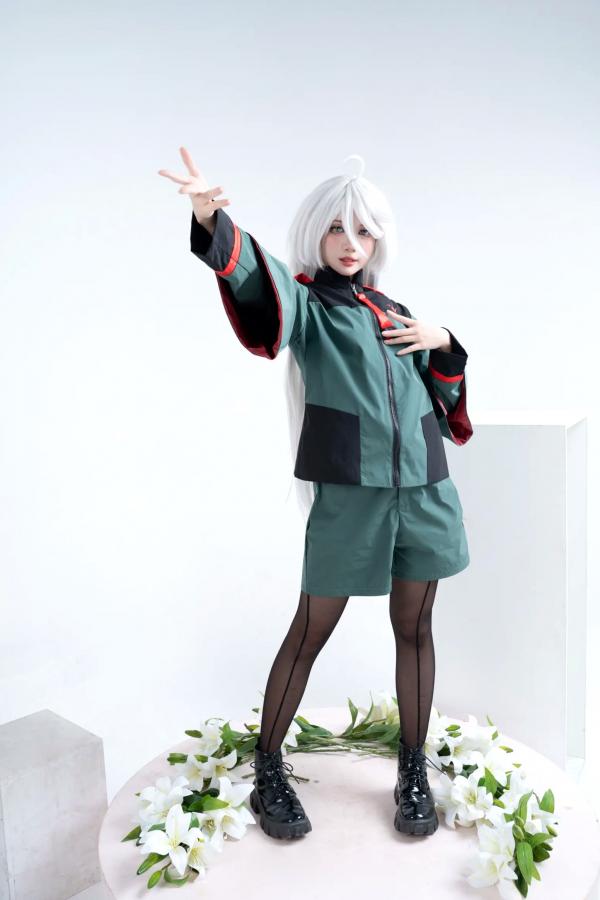    PoppaChan米奥琳涅绝美Cosplay：冷艳银发少女与百合花，大胆衣着尽显禁忌诱惑[40P]第5张图片