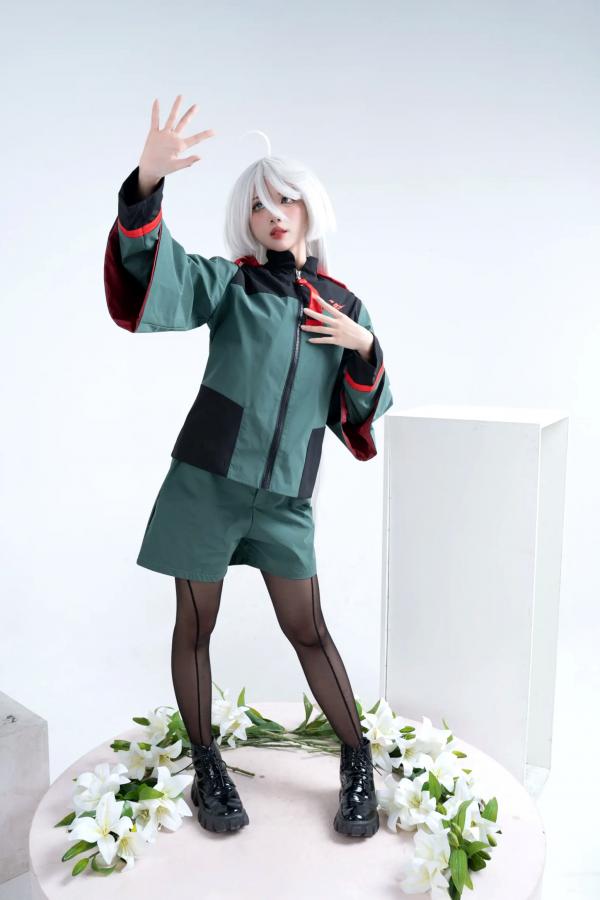   PoppaChan米奥琳涅绝美Cosplay：冷艳银发少女与百合花，大胆衣着尽显禁忌诱惑[40P]第6张图片