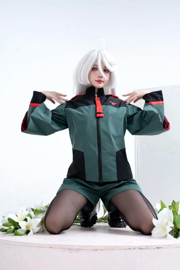    PoppaChan米奥琳涅绝美Cosplay：冷艳银发少女与百合花，大胆衣着尽显禁忌诱惑[40P]第13张图片