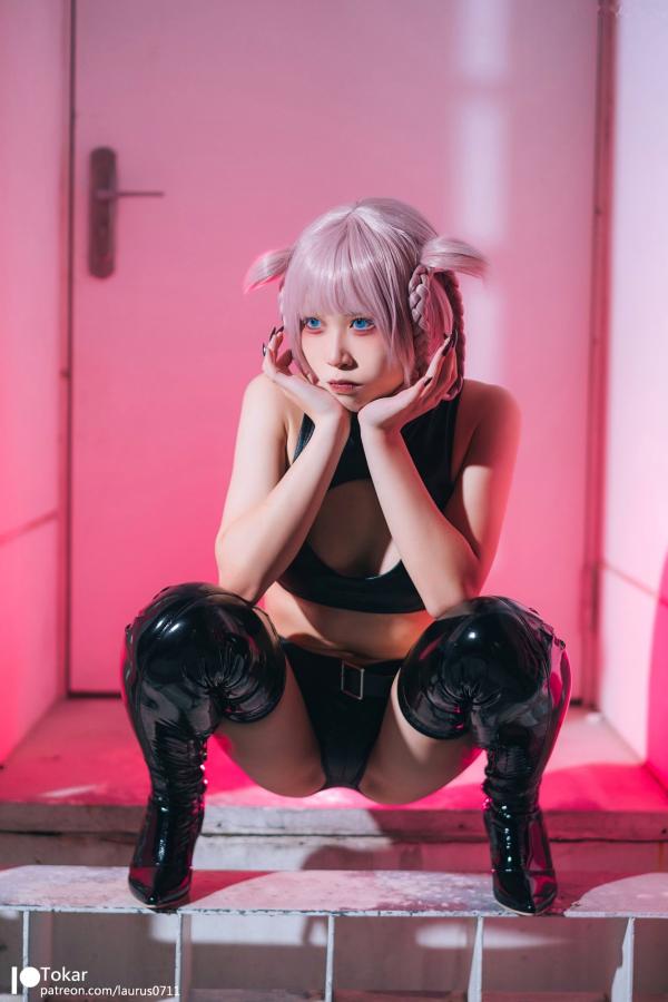    Tokar浵卡-七草荠：暗夜狂野Cosplay，性感长靴，视觉冲击力十足的极品魅惑写真第4张图片