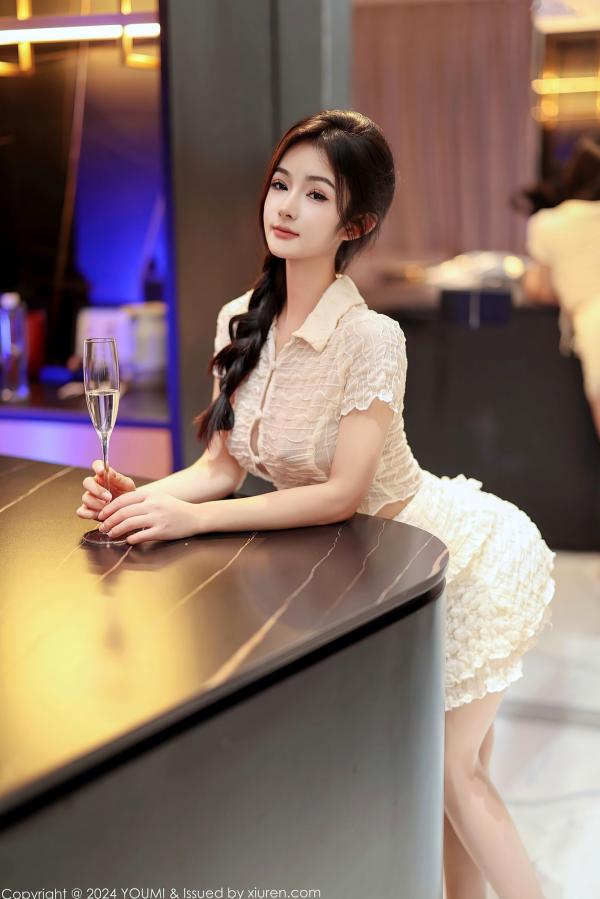    YouMi尤蜜荟-1067-谭小灵-浅色轻透上衣白短裙魅惑肉丝：私房写真、性感女神、绝美身材诱惑大片 (2024.05.24)第2张图片