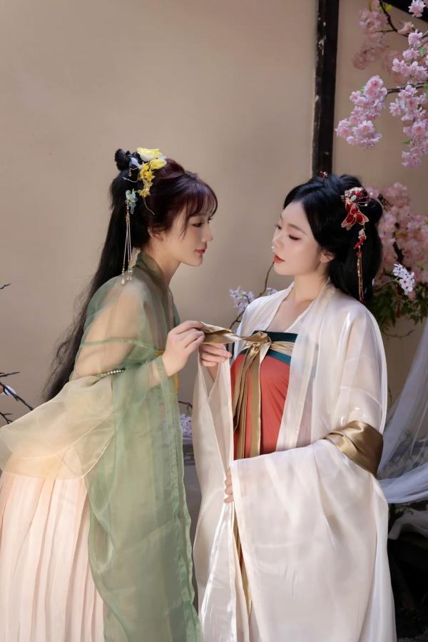    陆萱萱与安然古风私房写真：唯美古装闺蜜诱惑，展现绝色韵味[105P]第13张图片