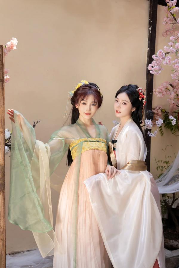    陆萱萱与安然古风私房写真：唯美古装闺蜜诱惑，展现绝色韵味[105P]第15张图片
