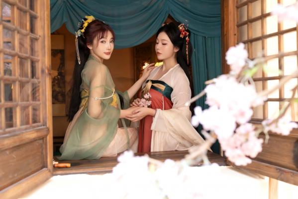    陆萱萱与安然古风私房写真：唯美古装闺蜜诱惑，展现绝色韵味[105P]第27张图片