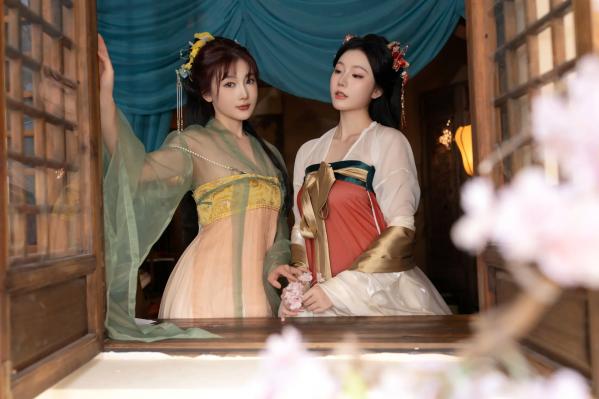    陆萱萱与安然古风私房写真：唯美古装闺蜜诱惑，展现绝色韵味[105P]第29张图片