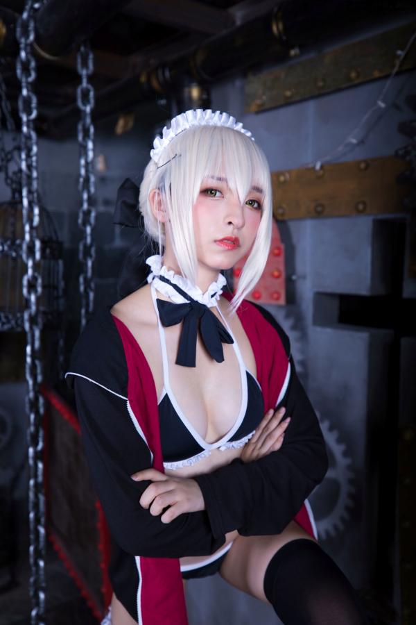    神楽坂真冬-008-绝对服从：高还原度FGO动漫COSPLAY写真，冷艳战斗装与极致身材完美融合，硬核魅惑第6张图片