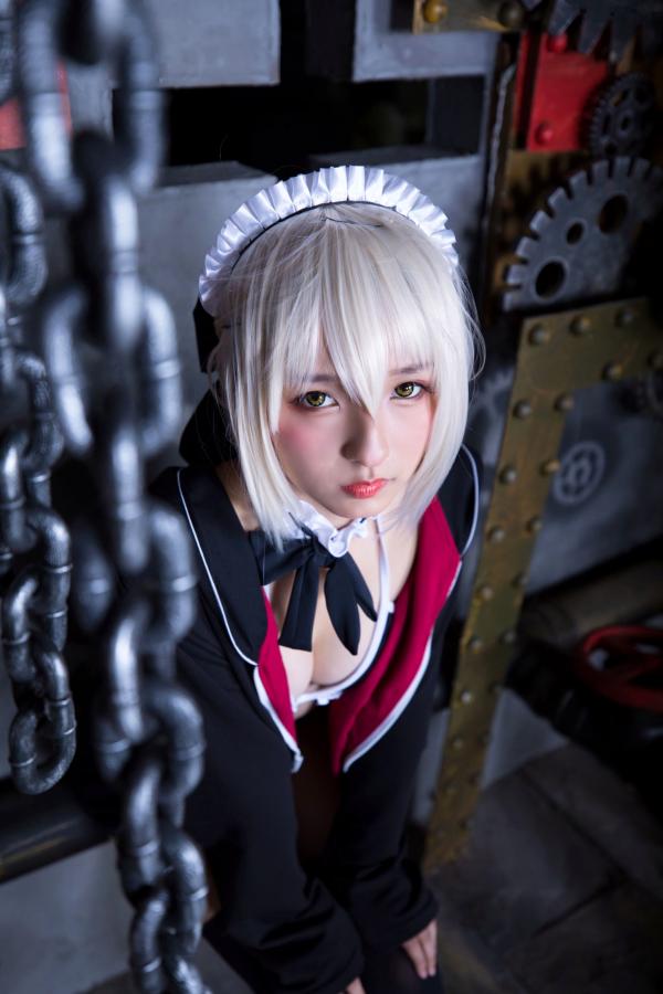   神楽坂真冬-008-绝对服从：高还原度FGO动漫COSPLAY写真，冷艳战斗装与极致身材完美融合，硬核魅惑第7张图片