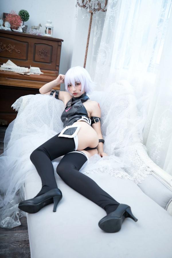    神楽坂真冬-008-绝对服从：高还原度FGO动漫COSPLAY写真，冷艳战斗装与极致身材完美融合，硬核魅惑第53张图片