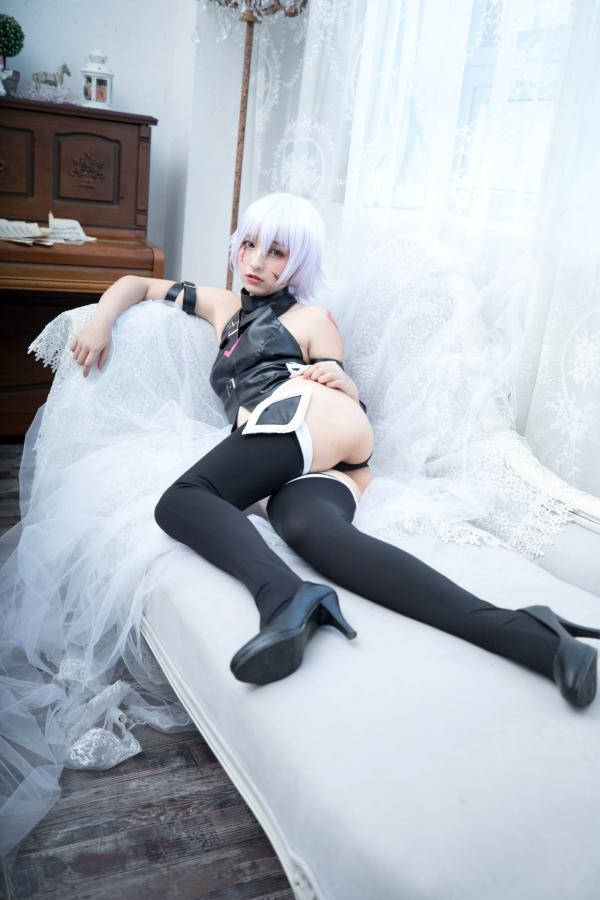    神楽坂真冬-008-绝对服从：高还原度FGO动漫COSPLAY写真，冷艳战斗装与极致身材完美融合，硬核魅惑第55张图片