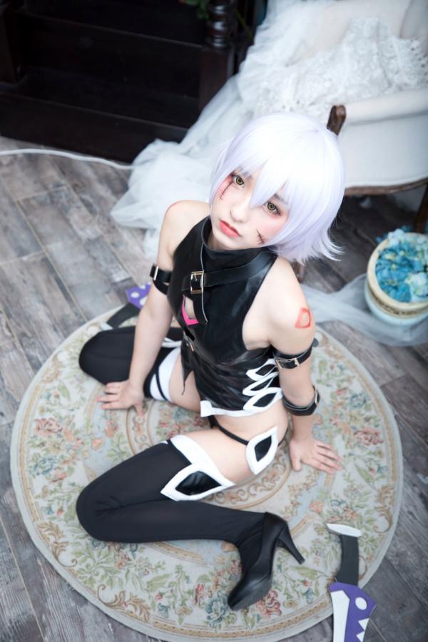    神楽坂真冬-008-绝对服从：高还原度FGO动漫COSPLAY写真，冷艳战斗装与极致身材完美融合，硬核魅惑第64张图片