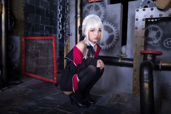    神楽坂真冬-008-绝对服从：高还原度FGO动漫COSPLAY写真，冷艳战斗装与极致身材完美融合，硬核魅惑第65张图片