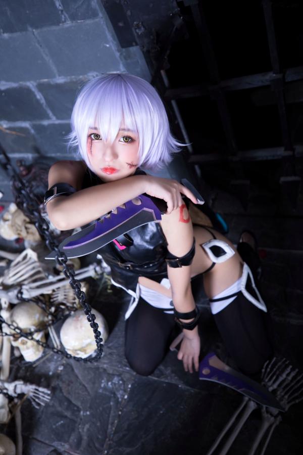    神楽坂真冬-008-绝对服从：高还原度FGO动漫COSPLAY写真，冷艳战斗装与极致身材完美融合，硬核魅惑第85张图片