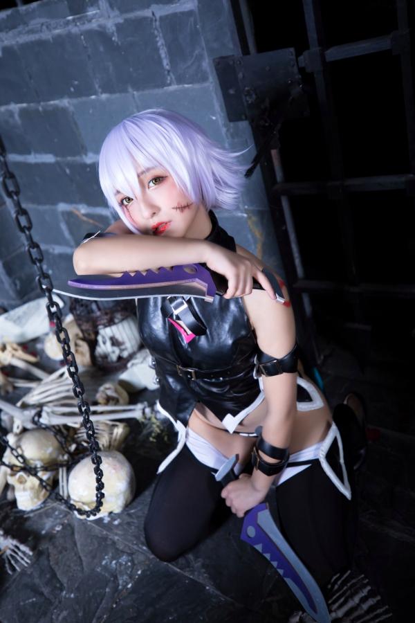    神楽坂真冬-008-绝对服从：高还原度FGO动漫COSPLAY写真，冷艳战斗装与极致身材完美融合，硬核魅惑第86张图片