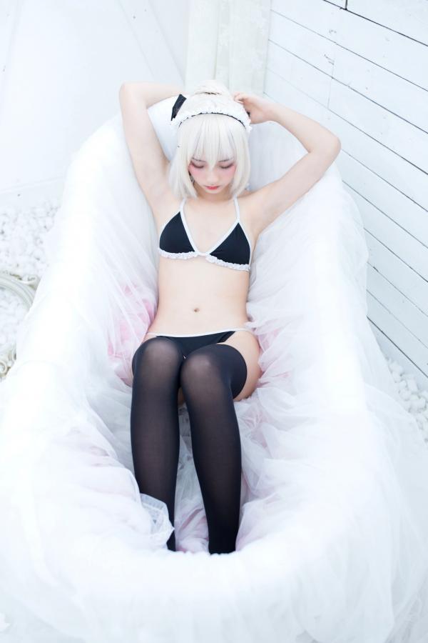    神楽坂真冬-008-绝对服从：高还原度FGO动漫COSPLAY写真，冷艳战斗装与极致身材完美融合，硬核魅惑第110张图片