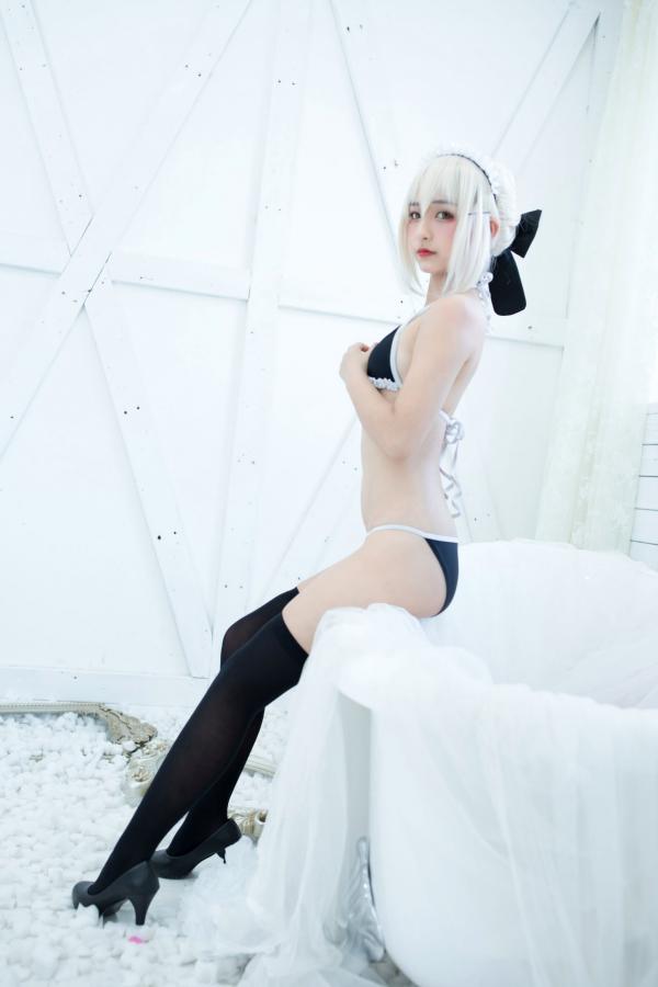    神楽坂真冬-008-绝对服从：高还原度FGO动漫COSPLAY写真，冷艳战斗装与极致身材完美融合，硬核魅惑第126张图片