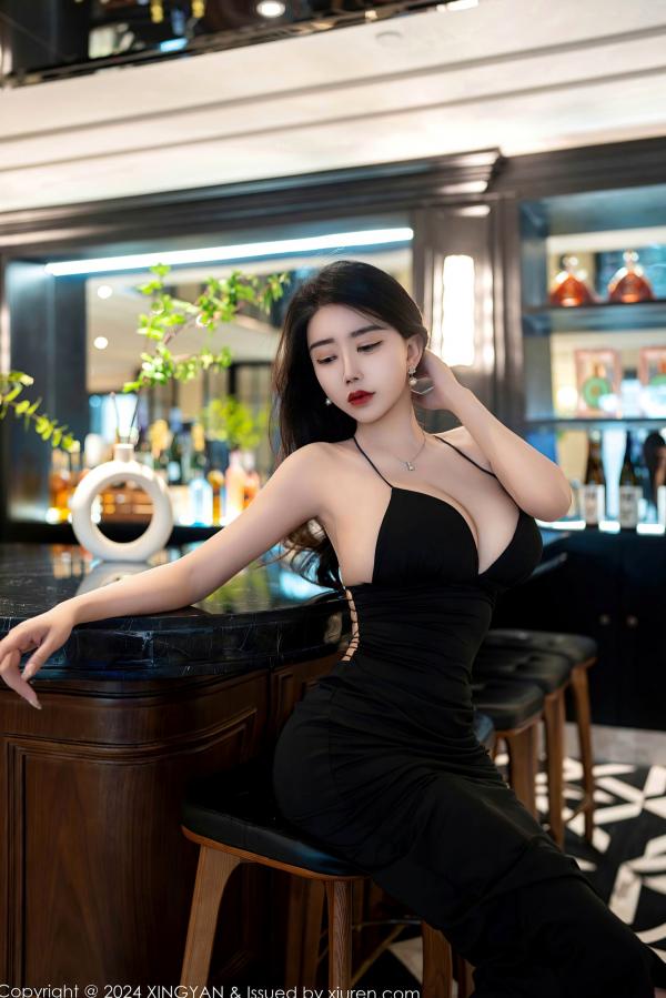    XingYan星颜社-240-李若汐-黑色吊带深V裙私房写真，极致黑丝诱惑，御姐气质大尺度室内摄影第19张图片