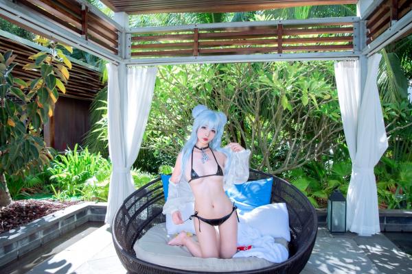    Yuuhui玉汇-013-PA15，二次元蓝发动漫少女户外泳池比基尼写真，清凉夏日清新性感美少女精选第24张图片