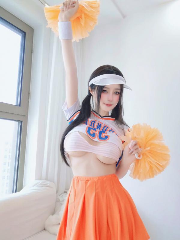    Coser小姐姐白银 - 啦啦队 [105P]第4张图片